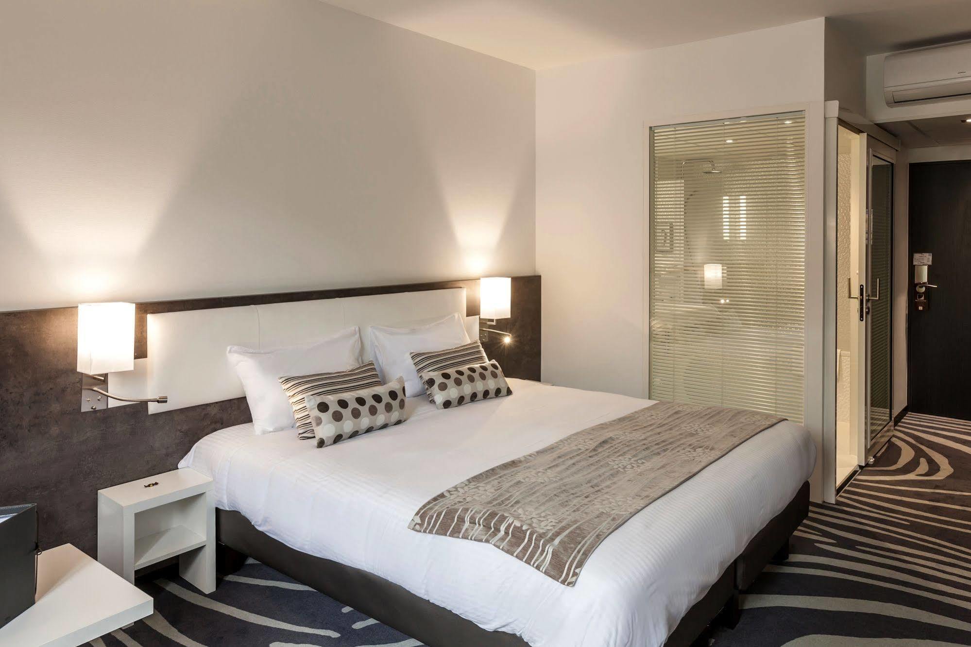 Au Comté d'Ornon Hôtel&Spa Gradignan Esterno foto